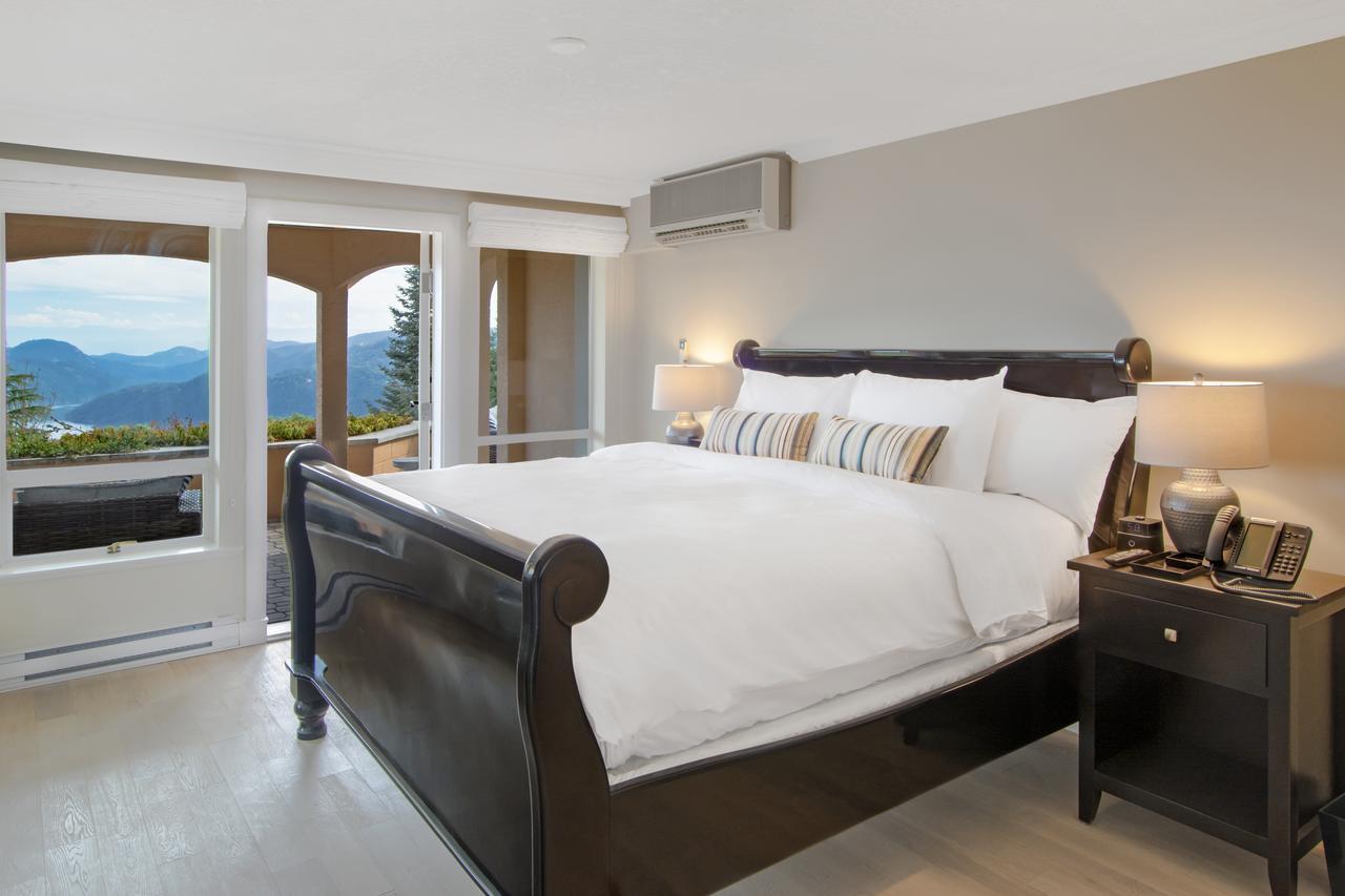 Villa Eyrie Resort Malahat Exterior photo