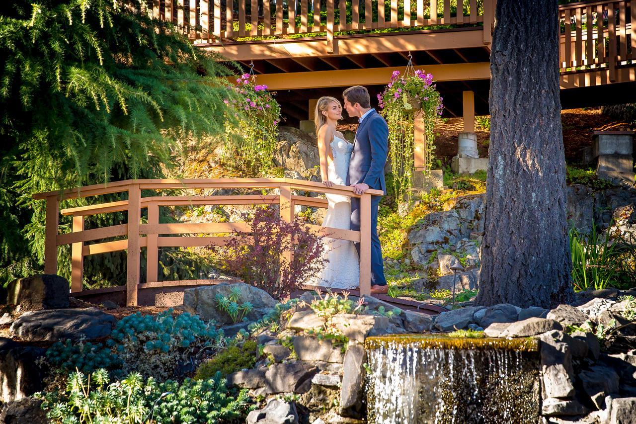 Villa Eyrie Resort Malahat Exterior photo