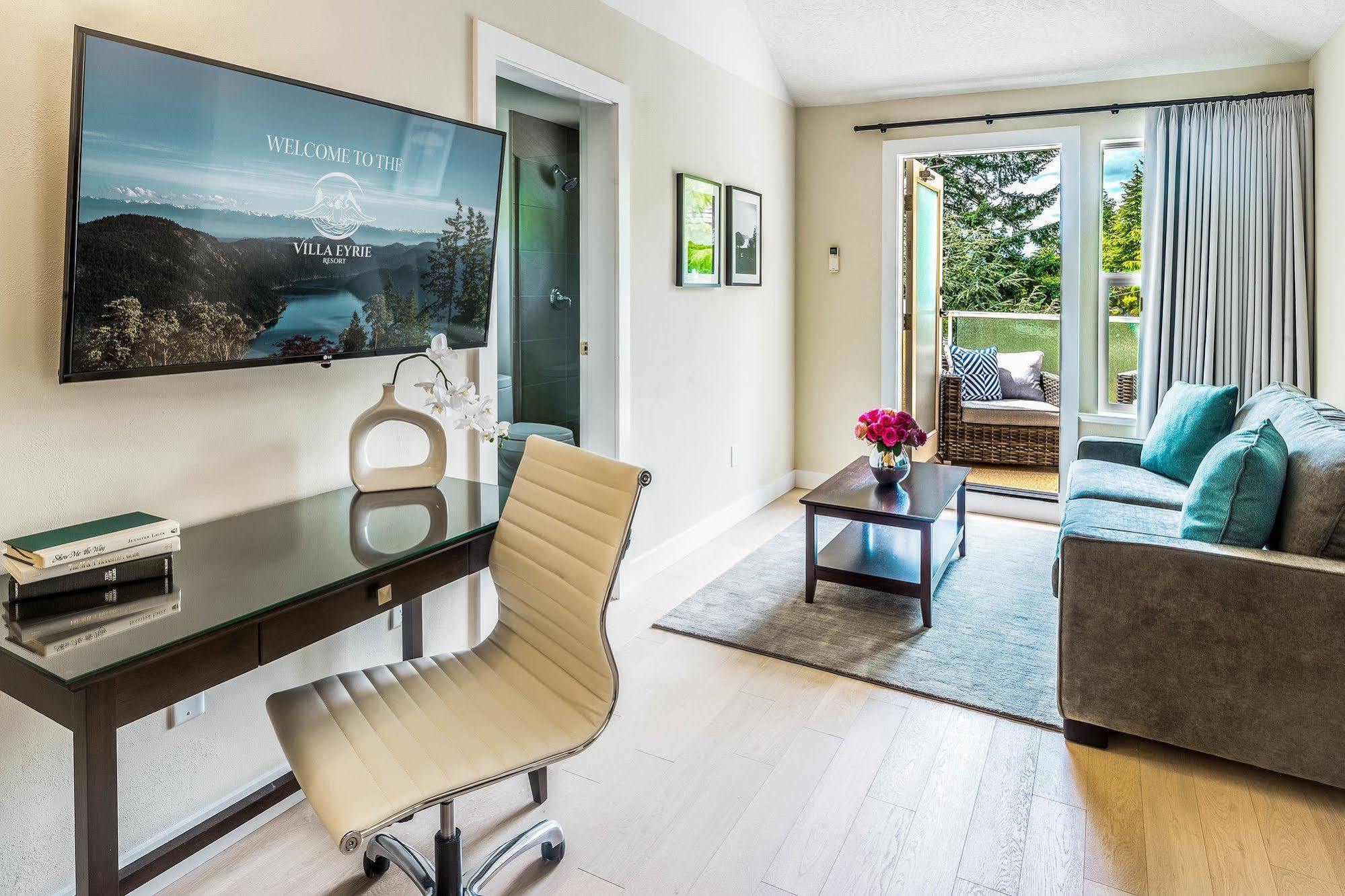 Villa Eyrie Resort Malahat Exterior photo