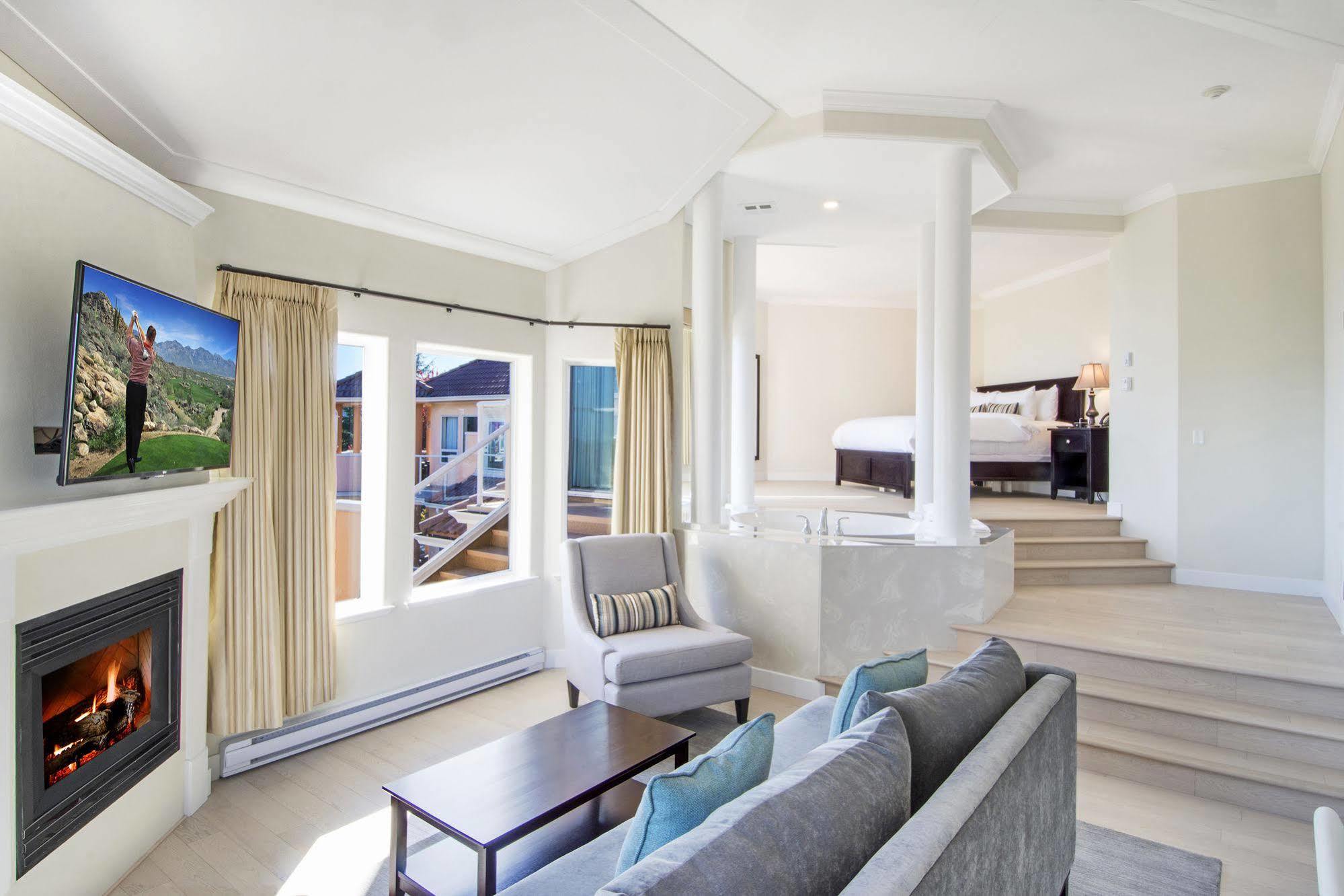 Villa Eyrie Resort Malahat Exterior photo