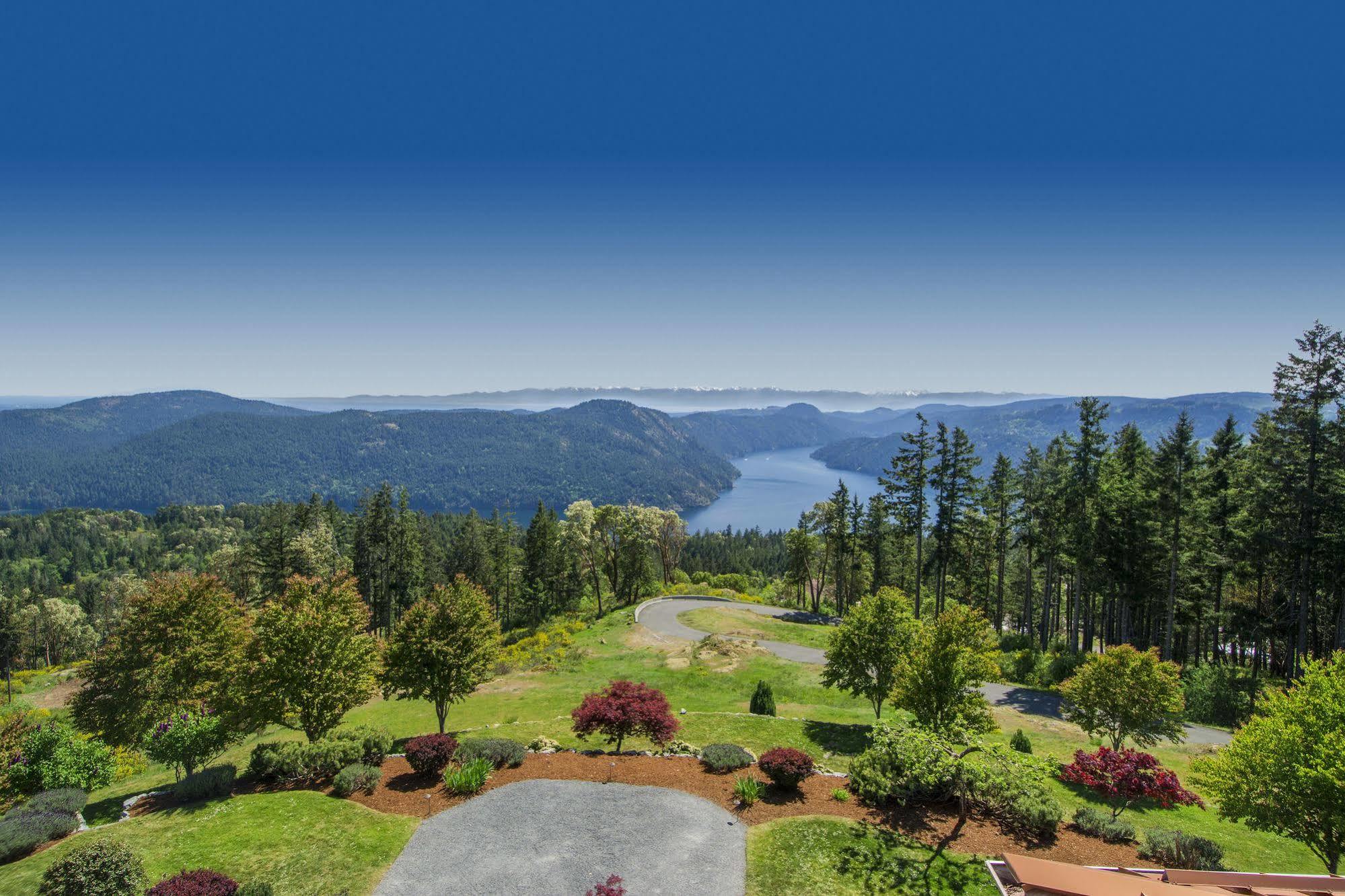 Villa Eyrie Resort Malahat Exterior photo
